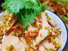 -虾弄弄海派小龙虾·牛羊蝎子火锅