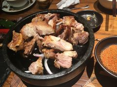 -阿里家·新疆烤肉酒場 by MIG