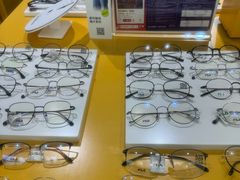 -诺柯视眼镜-蔡司依视路官方工厂店(淞南一店)