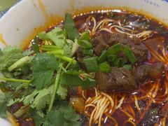 -李与白包子铺(桐梓林店)
