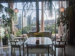 -The ROOF (通盈中心店)