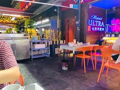 大堂-龙巢盱眙龙虾·鸡煲·烧烤宵夜(坪洲店)