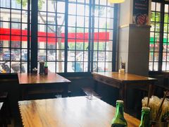 靠窗位-杨爱珍大排档(龙游店)
