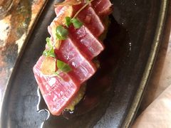 金枪鱼牛油果-BROWNSTONE布朗石西班牙餐厅(富城店)