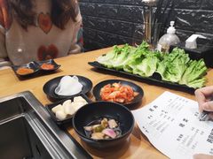 -肉甲韩国木炭烤肉(新壹街1店)