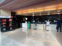 前台-西安绿地假日酒店