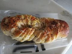 -焙丽拾光(麦凯乐直营店)