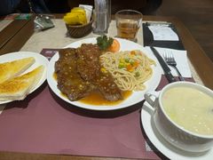 -阿维斯咖啡(镜湖店)