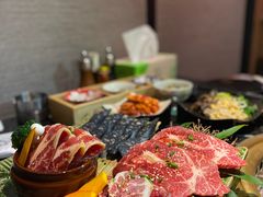 -山川小町·极番烧肉(新地假日广场店)