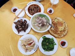 萝卜汤的沾碟-荣生萝卜汤饭店