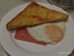 -香港新发烧腊茶餐厅(水围店)