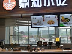 -彬州服务区-停车场