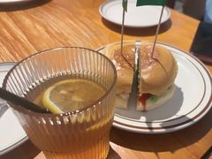 -Thanks美式餐厅(汉堡咖啡店)