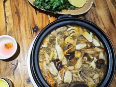 -菌之家·专业纯野生菌火锅·特色炒菌