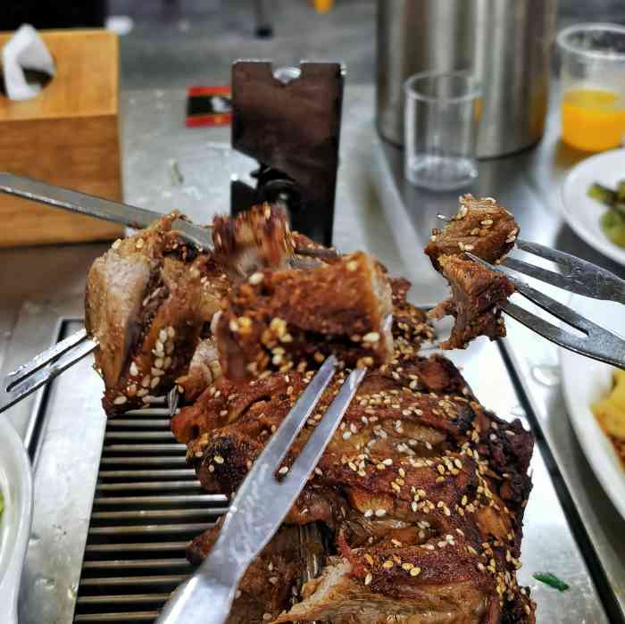 科尔沁碳烤羊腿(寮步店)-"大排档的烤羊排真的很美味!烧烤都不错,茄.