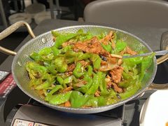 土辣椒肉炒肉-知楚•精致湖北菜(武商MALL店)