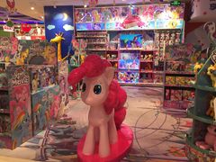 -TOYSRUS玩具反斗城(上海万象城店)