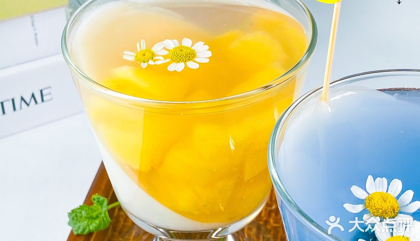 美食日记｜菠萝蓝莓椰奶冻