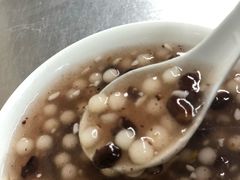 -芳婆糕团店(王府大街店)