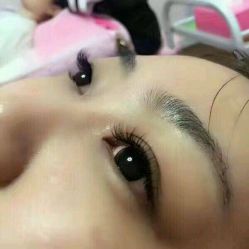 -吉吉靓甲美睫
