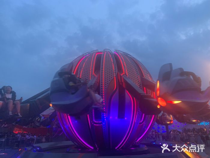 上海迪士尼度假区游乐设施图片