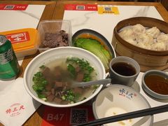 -馋三尺蟹粉小笼(人民广场店)