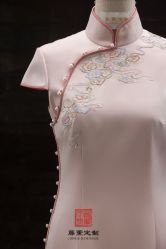 点击看大图 -藤薰定制中式嫁衣礼服旗袍店