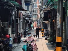 -溪岸路花鸟市场