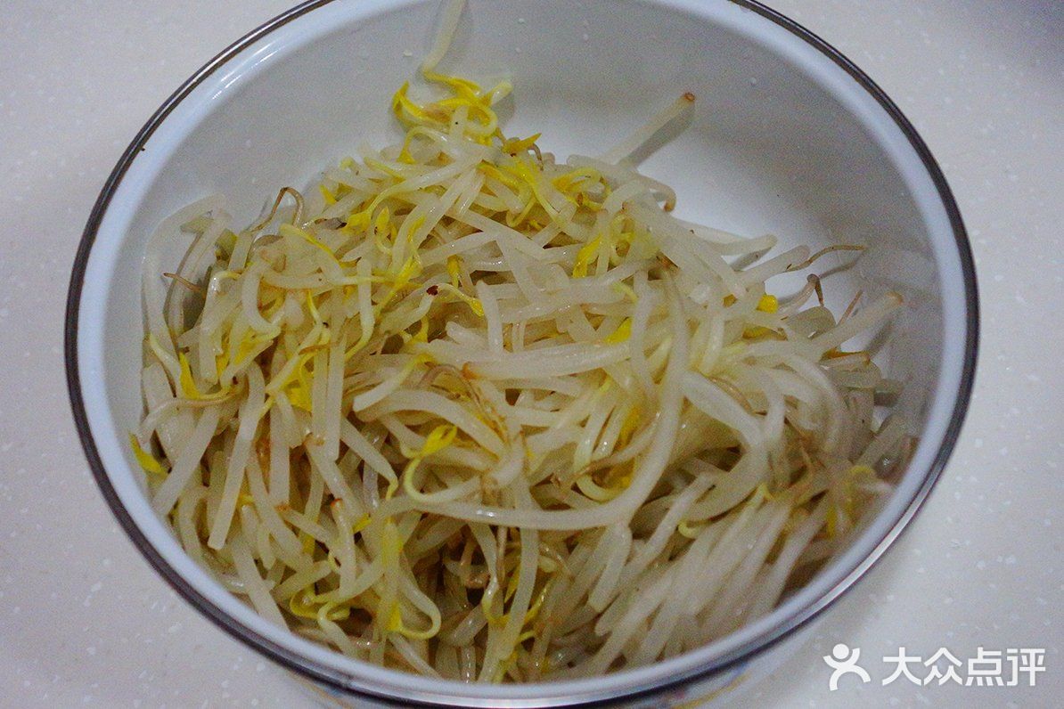 夏天懒人清爽快手菜凉拌豆芽