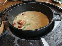 -三人行骨头王火锅(长寿店)