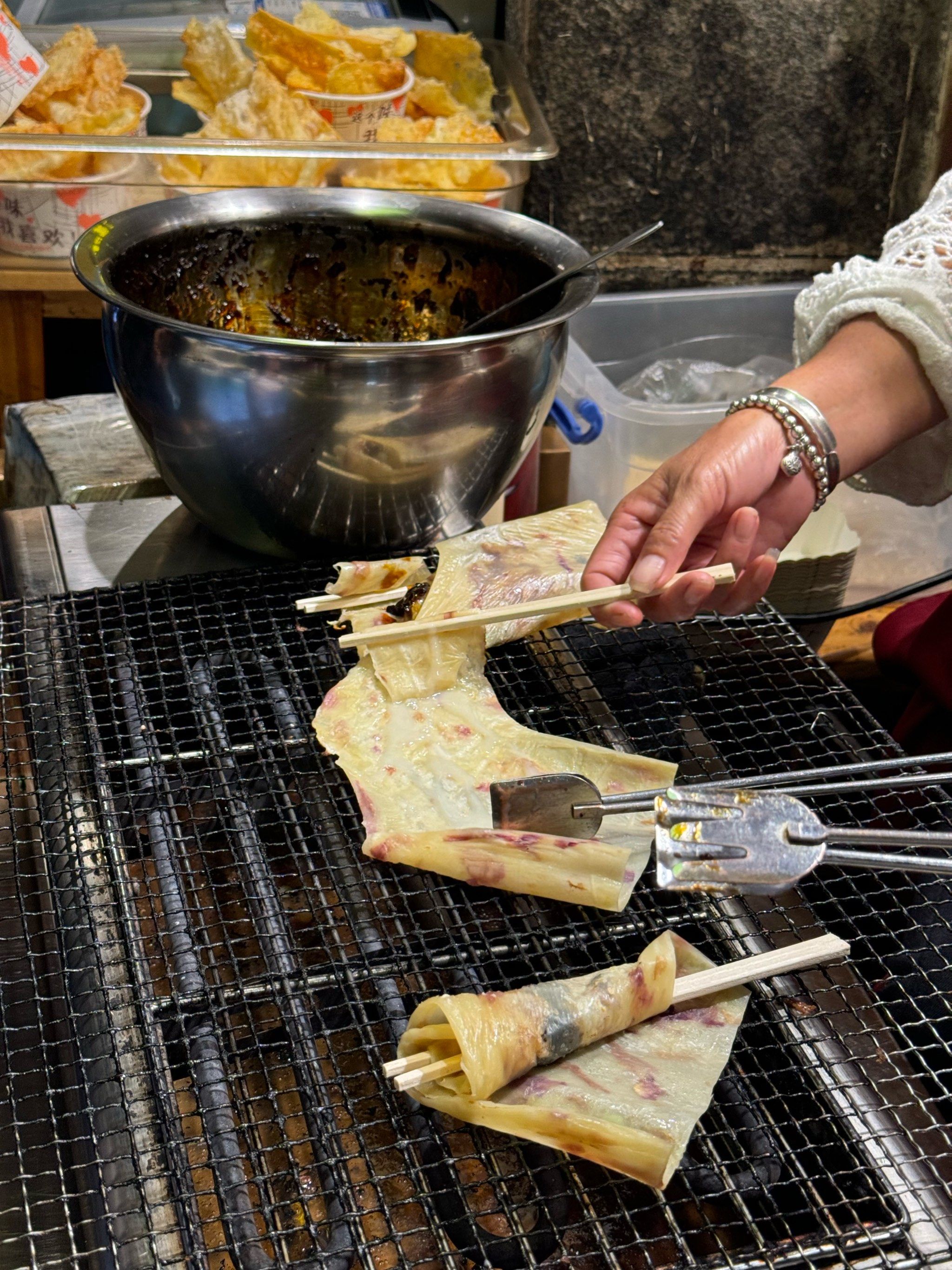 大理古城的网红杨记烤乳扇