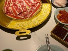 芝士煎蛋锅底-猪啊牛呀羊啊铜盘烤肉(正大广场店)