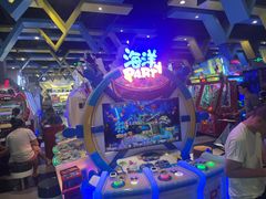 -反斗乐园π·电玩·高空拓展·蹦床(龙华天虹店)