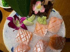 三文鱼鱼腩-魔丼屋(日月光店)