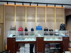 -吉吉吉名品二手奢侈品名表名包回收(静安店)