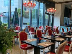 -上海虹桥西郊假日酒店