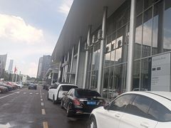 -贵州贵星奔驰4S店(观山湖店)