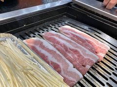 -臻牛烤肉