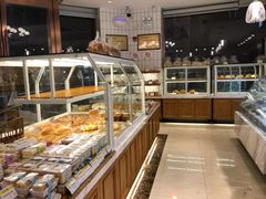 面包甜点陈列柜-老大昌(淮海中路店)