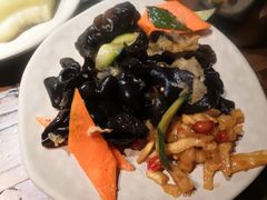 自选小菜-老牌坊云南鱼豆花火锅(嵩山店)