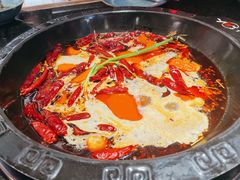 -三个四川人火锅(华联商厦店)