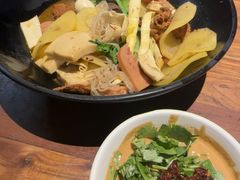 -万记麻辣烫国展总店