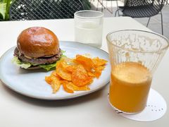 -潮一不贰·法式甜品·生日蛋糕·西式简餐(外滩店)