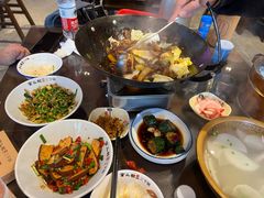 -富正毅三下锅·湘西韵味(天门山索道店)