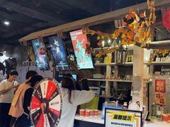 -暴风岛沉浸式体验馆(百联世纪店)