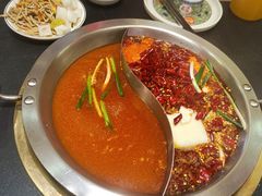 -沸炉重庆老火锅(军事博物馆店)