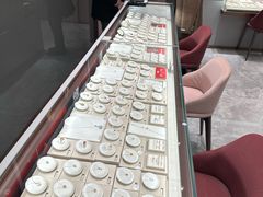 -百年港湾奥特莱斯(香炉礁店)