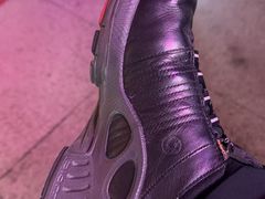 -京伟修鞋洗鞋奢侈品皮具护理店