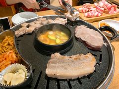 -江南猪肉商会无限续吃(弘大店)