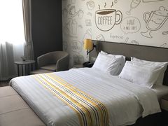 -如家精选酒店(上海张江广兰路地铁站店)